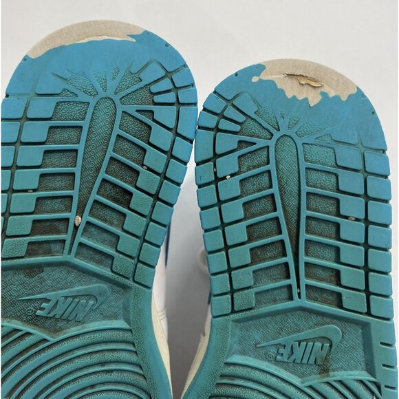 Air Jordan 1 Mid Leather Sneakers in UNC - Picture 9 of 9